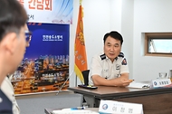 남화영 소방청장이 21일 인천 연수구 송도소방서에 열린 ‘남·다·름’(남화영 청장과 함께하는 다양한 이야기와 아름다운 소통)에서 발언하고 있다.