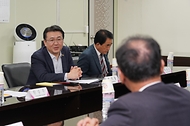 오기웅 중소벤처기업부 차관이 19일 대전 동구 전국상인연합회 대전지회에서 열린 ‘2023년 전통시장 및 상점가 활성화를 위한 간담회’에서 발언하고 있다.