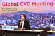이영 중소벤처기업부 장관이 9일 서울 중구 동대문디자인플라자에서 열린 ‘2023 글로벌 CVC 컨퍼런스’의 글로벌 CVC(Corporate Venture Capital, 기업주도형 벤처캐피탈) 간담회에 참석해 발언하고 있다.