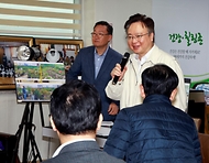 조규홍 보건복지부 장관이 27일 서울 동대문구 답십리3동 경로당을 방문해 인사말을 하고 있다.