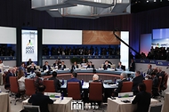 17일(현지시간) 미국 샌프란시스코 모스코니센터에서 ‘아시아태평양경제협력체(APEC) 정상회의 세션 2 리트리트’가 진행되고 있다.