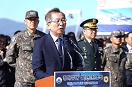 조승환 해양수산부 장관이 17일 경남 창원시 진해 군항에서 열린 ‘청해부대 제40진(광개토대왕함) 입항 환영 행사’에 참석해 축사를 하고 있다.