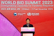 조규홍 보건복지부 장관이 20일 서울 영등포구 콘랜드 호텔에서 열린 ‘2023 세계 바이오 서밋’에서 개회사를 하고 있다.