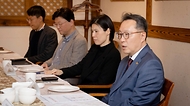 박민수 보건복지부 제2차관이 23일 서울에서 열린 ‘대한중소병원협회 간담회’를 주재하고 있다.