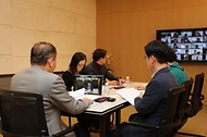 24일 서울 종로구 정부서울청사에서 ‘지방행정전산서비스 개편 TF 2차 회의’가 진행되고 있다.
