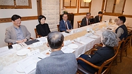 23일 서울에서 열린 ‘대한중소병원협회 간담회’는 정부의 필수의료 확충방안 등에 대해 대한중소병원협회의 의견을 청취하고, 정부의 정책 방향을 논의하기 위해 마련됐다.