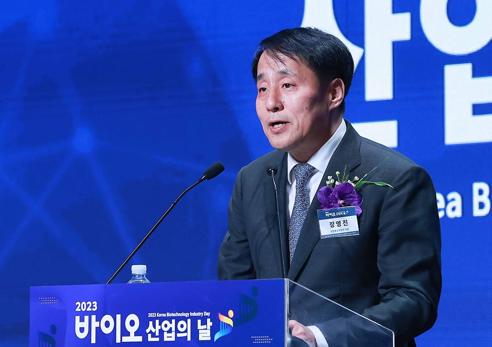 장영진 산업통상자원부 1차관이 28일 서울 중구 웨스턴조선호텔 그랜드볼룸에서 열린 ‘2023년 바이오산업의 날’에 참석해 축사를 하고 있다.