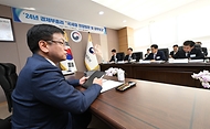 최상목 부총리 겸 기획재정부 장관이 23일 서울 성동구 성동세무서를 방문해 업무보고를 받고 있다. 
