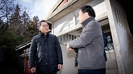 박민수 보건복지부 2차관이 23일 전남 고흥군 남쪽 끝에 위치한 국립소록도병원에서 현장 관계자와 대화하고 있다. 