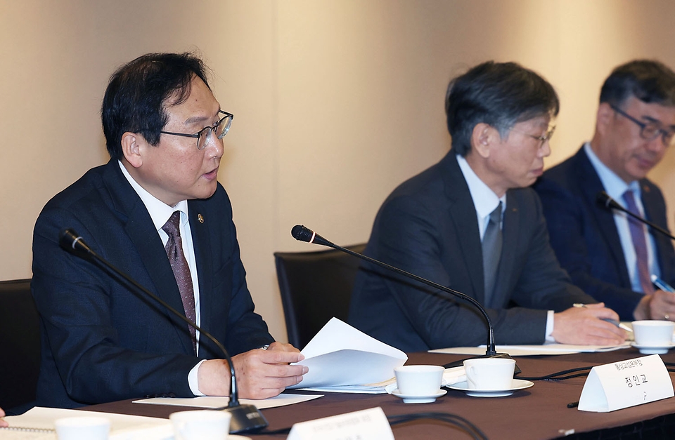 정인교 산업통상자원부 통상교섭본부장이 16일 서울 중구 더 플라자호텔 메이플홀에서 열린 ‘무역·기술 안보 포럼 제2차 회의’에서 발언하고 있다.