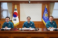 한덕수 국무총리가 19일 서울 종로구 정부서울청사에서 열린 의사 집단 행동 관계 장관회의에 참석해 발언하고 있다. 