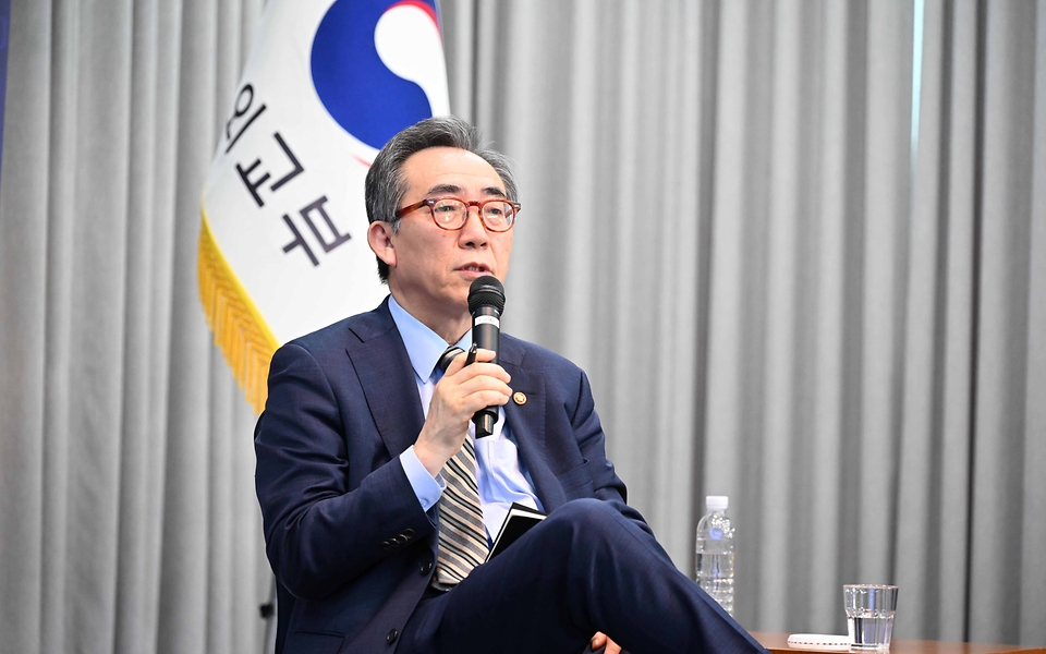 조태열 외교부 장관이 16일 서울 종로구 정부서울청사에서 열린 ‘외교부 2030자문단 출범식’에서 인사말을 하고 있다.