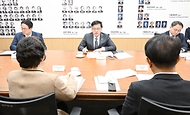 최상목 경제부총리 겸 기획재정부 장관이 22일 정부세종청사에서 물가 관련 경제현안 관계장관간담회를 주재하고 있다. 
