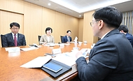 최상목 경제부총리 겸 기획재정부 장관이 22일 정부세종청사에서 물가 관련 경제현안 관계장관간담회를 주재하고 있다. 