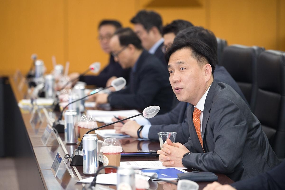 강도현 과학기술정보통신부 제2차관이 4일 대전 유성구 정보통신기획평가원(IITP)을 방문해 인사말을 하고 있다. 