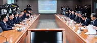 안덕근 산업통상자원부 장관이 11일 서울 역삼동 한국기술센터에서 열린 ‘민·관 합동 배터리 얼라이언스’를 주재하고 있다. 