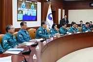 한덕수 국무총리가 14일 서울 종로구 정부서울청사에서 열린 국가테러대책위원회에 참석해 발언하고 있다. 