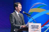 안덕근 산업통상자원부 장관이 15일 서울 중구 대한상공회의소 국제회의장에서 열린 ‘무탄소에너지 잠재력 제고를 위한 세미나’에 참석해 축사하고 있다.