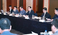 정인교 산업통상자원부 통상교섭본부장이 20일 서울 중구 롯데호텔에서 열린 ‘제1차 한-아프리카 경제협력 민관추진위원회’를 주재하고 있다.