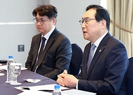 정인교 산업통상자원부 통상교섭본부장이 20일 서울 중구 롯데호텔 아스토룸에서 열린 주한아프리카 대사 간담회를 주재하고 있다. 이날 간담회에서는 경제동반자협정(EPA)을 통한 경제협력 확대 방안 등을 논의했다.