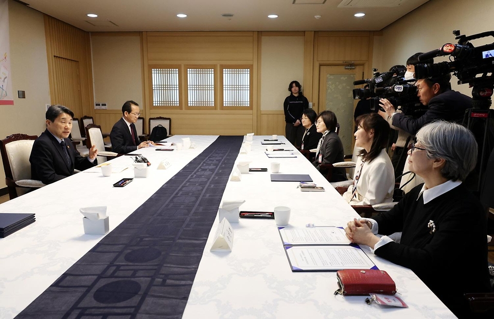 이주호 부총리 겸 교육부장관이 20일 서울 종로구 정부서울청사에서 열린 ‘늘봄학교 지원 4개 단체 업무협약식’에서 발언하고 있다.