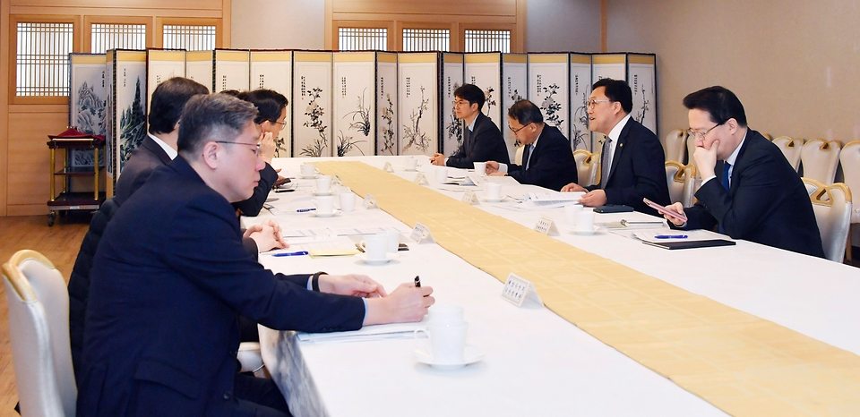 김병환 기획재정부 차관이 22일 서울 종로구 정부서울청사에서 열린 ‘제14차 물가관계차관회의’를 주재하며 모두발언을 하고 있다. 