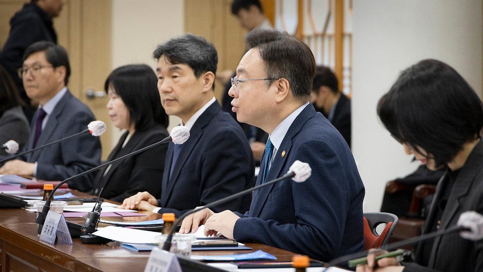 조규홍 보건복지부 장관이 25일 경남 진주시 경상국립대학교에서 열린 의대 운영대학 현장 간담회에 참석해 발언하고 있다. 