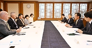 최상목 경제부총리 겸 기획재정부 장관이 2일 서울 종로구 정부서울청사에서 주한미국상공회의소(AMCHAM) 대표단과 면담하고 있다.