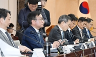최상목 경제부총리 겸 기획재정부 장관이 3일 서울 종로구 정부서울청사에서 열린 ‘소재·부품·장비 경쟁력강화위원회’에서 발언하고 있다.