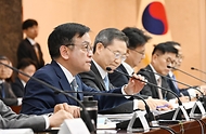 최상목 경제부총리 겸 기획재정부 장관이 3일 서울 종로구 정부서울청사에서 열린 ‘소재·부품·장비 경쟁력강화위원회’에서 발언하고 있다.
