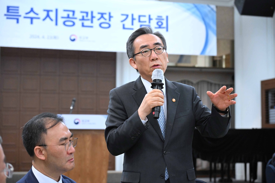 조태열 외교부 장관이 23일 서울 중구 프레스센터에서 열린 ‘특수지공관장 만찬간담회’에서 발언하고 있다.