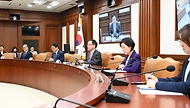 최상목 경제부총리 겸 기획재정부 장관이 13일 서울 종로구 정부서울청사에서 열린 ‘경제관계장관회의’를 주재하며 모두발언을 하고 있다.