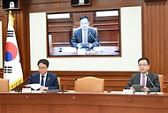 최상목 경제부총리 겸 기획재정부 장관이 13일 서울 종로구 정부서울청사에서 열린 ‘경제관계장관회의’를 주재하며 모두발언을 하고 있다.