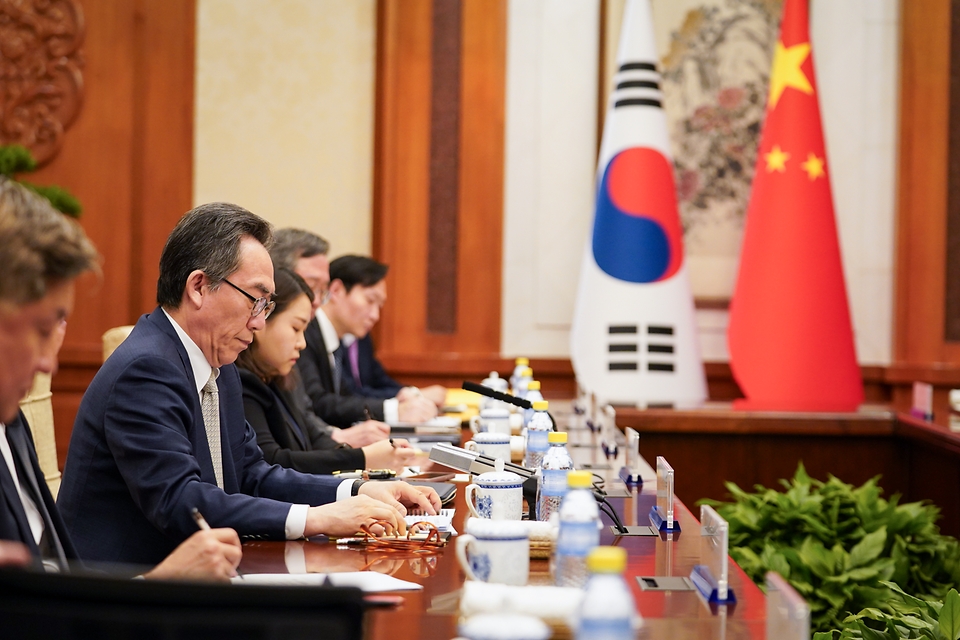 조태열 외교 장관이 13일(현지시간) 중국 베이징 댜오위타이(釣魚臺) 국빈관에서 열린 한중 외교장관 회담에 참석해 있다.