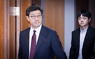 노연홍 의료개혁특별위원회 위원장이 10일 서울 종로구 정부서울청사에서 열린 ‘제2차 의료개혁특별위원회’에 참석하고 있다.