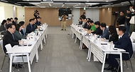 김주현 금융위원회 위원장이 16일 오전 서울 마포구 마포 프론트원에서 개최한 벤처기업 현장 간담회에서 모두발언을 하고 있다.