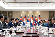 윤석열 대통령이 16일 서울 용산 대통령실 청사에서 열린 한·캄보디아 정상회담에서 발언하고 있다. 