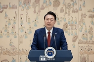 윤석열 대통령이 16일 서울 용산 대통령실 청사에서 열린 한·캄보디아 공식 오찬에서 발언하고 있다. 