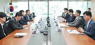 안덕근 산업통상자원부 장관이 20일 서울 강남구 한국기술센터 대회의실에서 열린 ‘이차전지 전문가 간담회’를 주재하고 있다. 