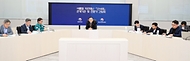 이한경 행정안전부 재난안전관리본부장이 20일 정부세종청사 중앙재난안전상황실에서 열린 여름철 자연재난 ‘산사태’ 관계기관 및 전문가 간담회에 참석해 인사말을 하고 있다. 