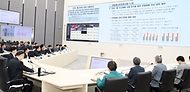 이한경 행정안전부 재난안전관리본부장이 20일 정부세종청사 중앙재난안전상황실에서 열린 여름철 자연재난 ‘산사태’ 관계기관 및 전문가 간담회에 참석해 인사말을 하고 있다. 