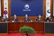 한덕수 국무총리가 21일 서울 종로구 정부서울청사에서 열린 ‘제22회 국무회의’에서 발언하고 있다.