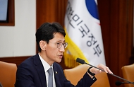 김윤상 기획재정부 차관이 23일 서울 종로구 정부서울청사에서 열린 ‘제16차 재정집행 점검회의’에서 모두발언을 하고 있다.