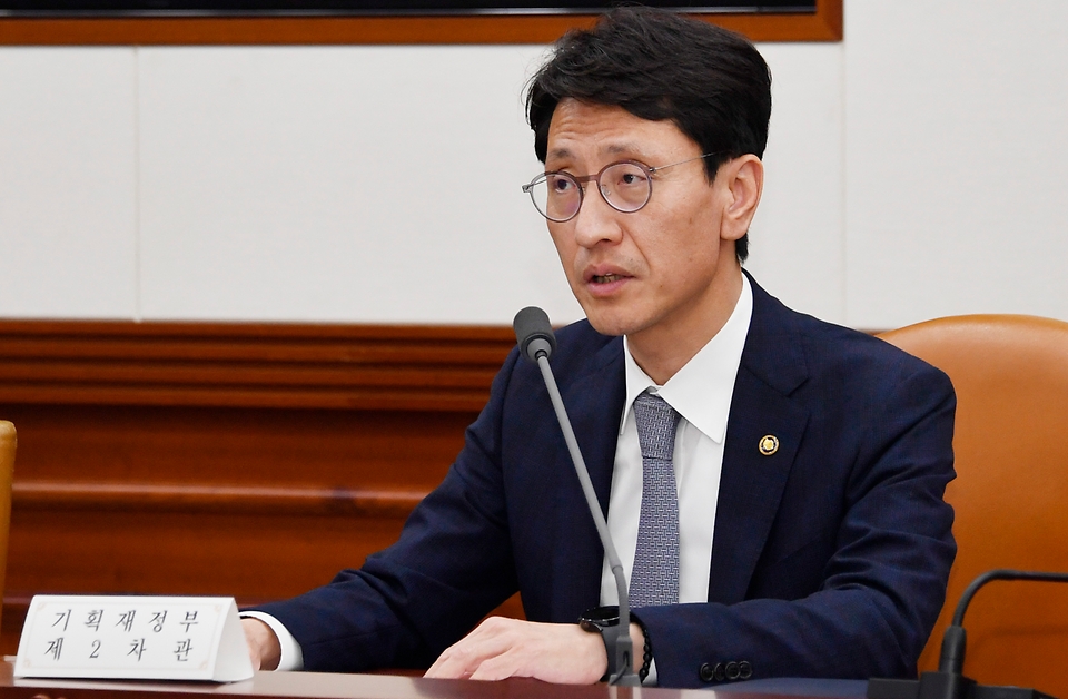 김윤상 기획재정부 차관이 23일 서울 종로구 정부서울청사에서 열린 ‘제16차 재정집행 점검회의’에서 모두발언을 하고 있다.