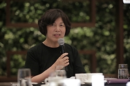 강정애 국가보훈부 장관이 지난 24일 오후 파라다이스 시티 인천에서 열린 2024 히어로즈 패밀리 힐링캠프에 참석하여 인사말을 하고 있다.