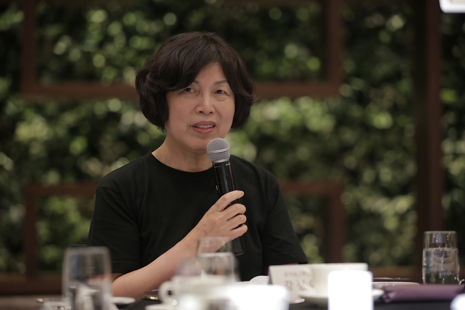 강정애 국가보훈부 장관이 지난 24일 오후 파라다이스 시티 인천에서 열린 2024 히어로즈 패밀리 힐링캠프에 참석하여 인사말을 하고 있다.