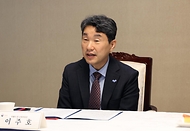 이주호 사회부총리 겸 교육부 장관이 23일 서울 종로구 정부서울청사에서 열린 늘봄학교 프로그램 지원을 위한 ‘교육부-대한검도회 업무협약식’에서 발언하고 있다.