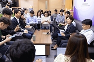 한화진 환경부 장관이 28일 정부세종청사 환경부 기자실에서 열린 출입기자단 간담회에서 발언하고 있다. 
