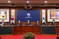 한덕수 국무총리가 29일 서울 종로구 정부서울청사에서 열린 ‘제24회 임시 국무회의’에서 발언하고 있다.
