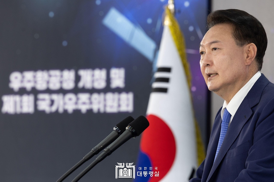 윤석열 대통령이 30일 경남 사천시 우주항공청 임시청사에서 열린 ‘우주항공청 개청식 및 제1차 국가우주위원회’에서 발언하고 있다.